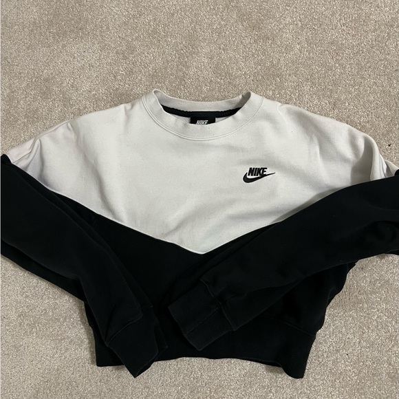 Vintage Nike crop - Picture 2 of 3